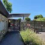 Myramar Sauce - Spacious 3br